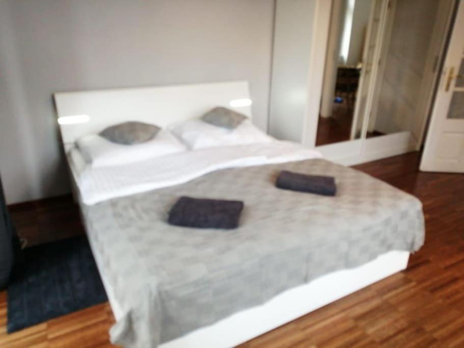 2 Bedrooms Close Vysehrad - Congress Centrum Прага Екстериор снимка